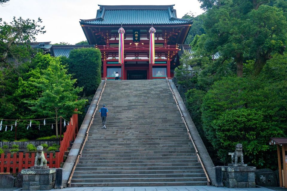 鶴岡八幡宮の大石段と本宮