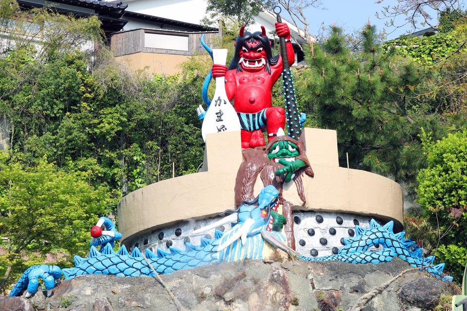 The demon statue at Kamado Jigoku